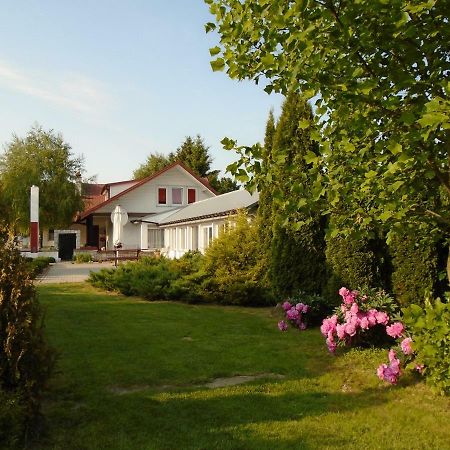 Gosciniec W Sadurkach Guest House Nałęczów Екстериор снимка