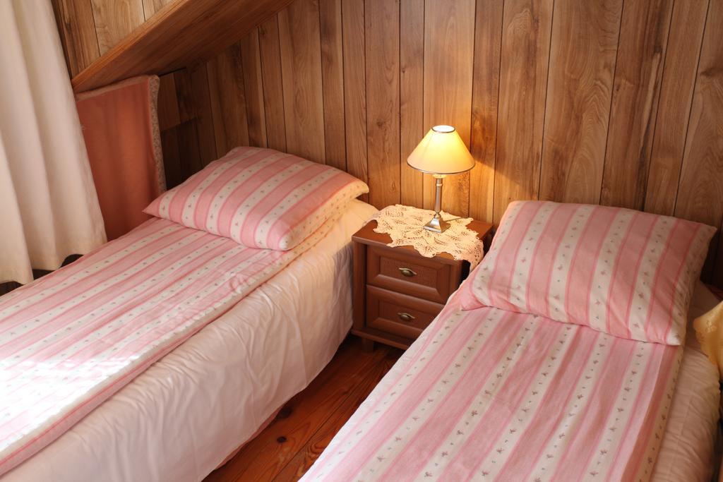 Gosciniec W Sadurkach Guest House Nałęczów Стая снимка