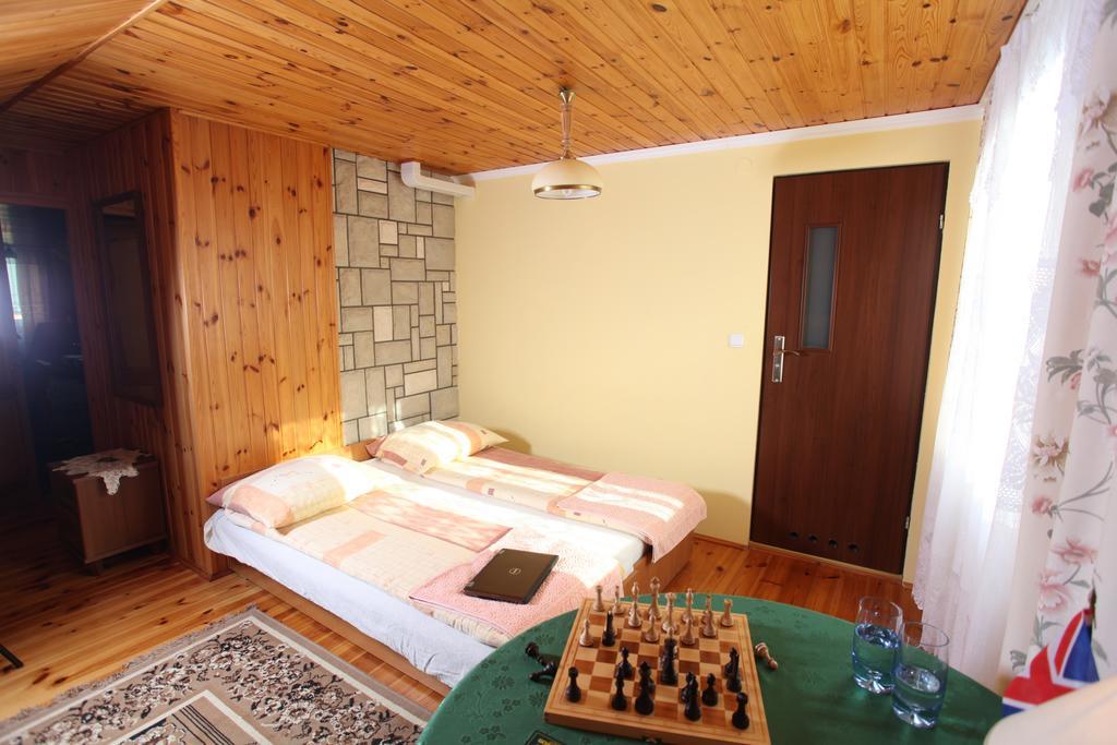 Gosciniec W Sadurkach Guest House Nałęczów Стая снимка