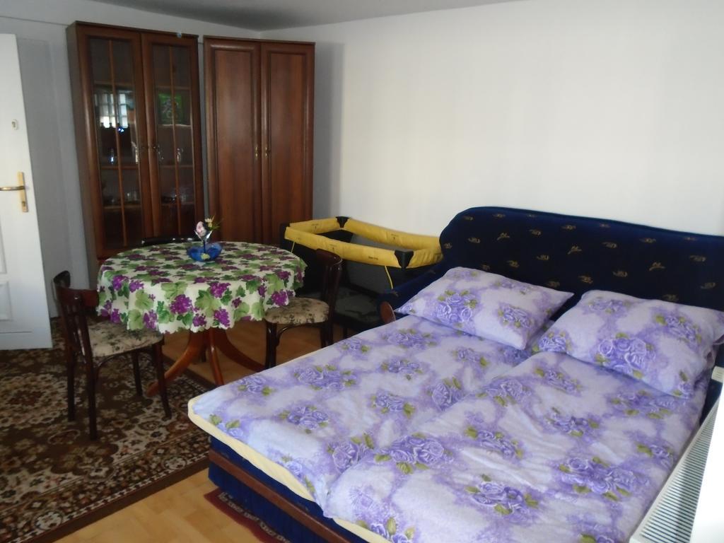 Gosciniec W Sadurkach Guest House Nałęczów Екстериор снимка