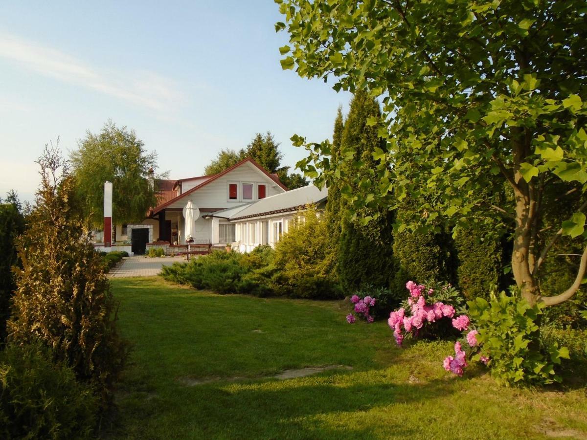 Gosciniec W Sadurkach Guest House Nałęczów Екстериор снимка
