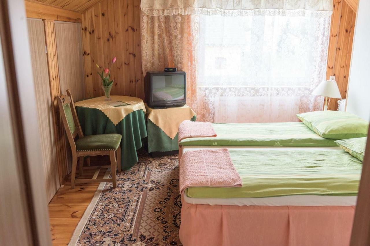 Gosciniec W Sadurkach Guest House Nałęczów Екстериор снимка
