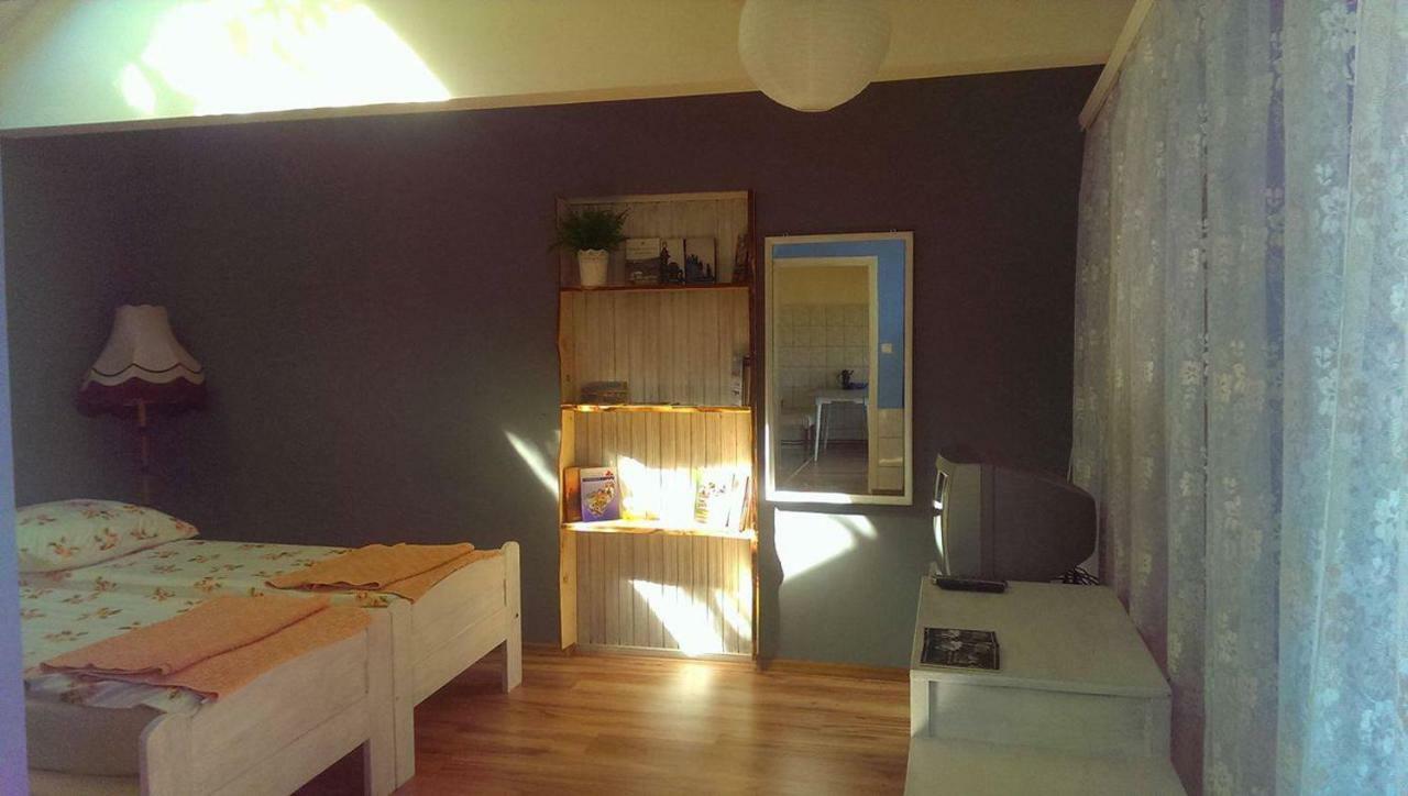 Gosciniec W Sadurkach Guest House Nałęczów Екстериор снимка